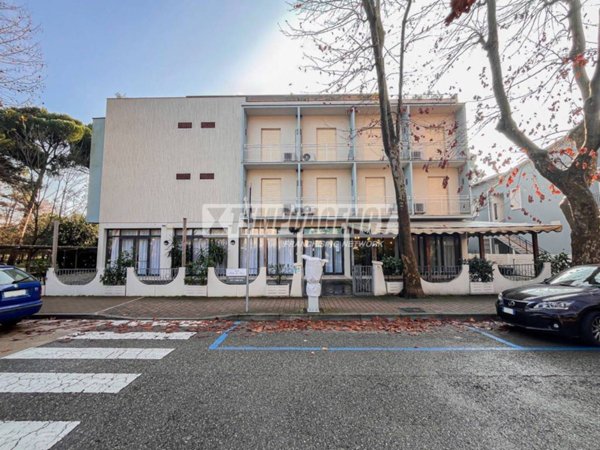 intera palazzina in vendita a Cervia