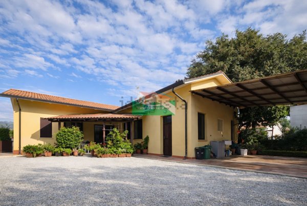 casa indipendente in vendita a Cervia