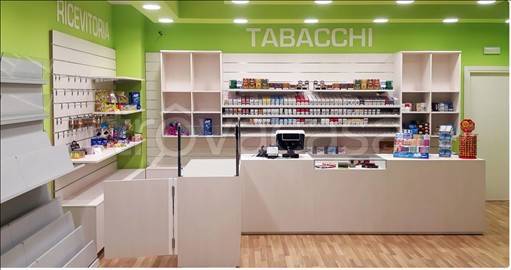 negozio in vendita a Cervia in zona Milano Marittima