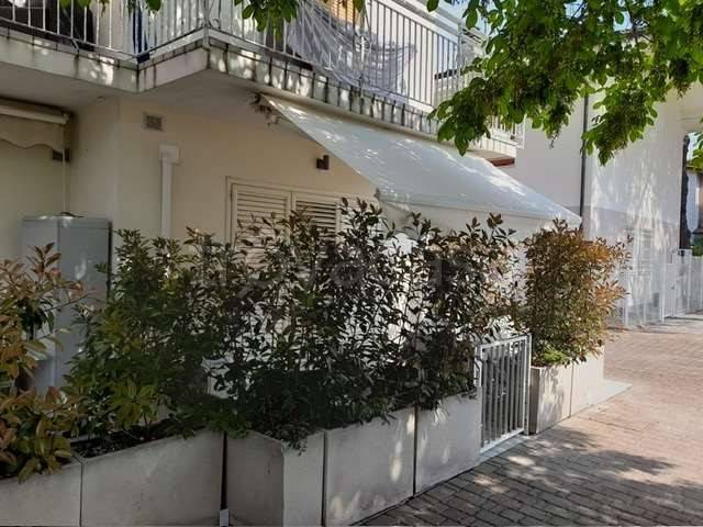 appartamento in vendita a Cervia in zona Pinarella