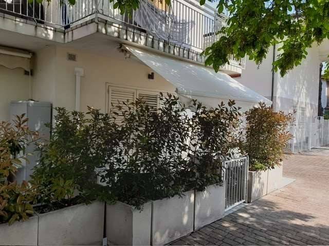 appartamento in vendita a Cervia in zona Pinarella