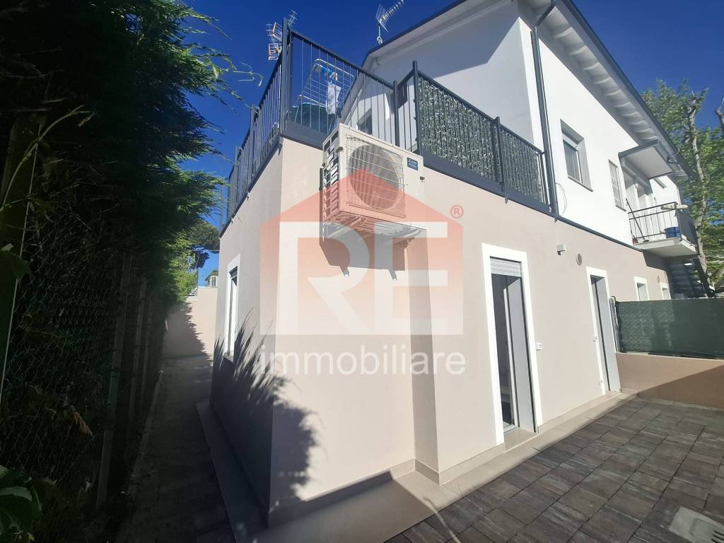 appartamento in vendita a Cervia in zona Pinarella