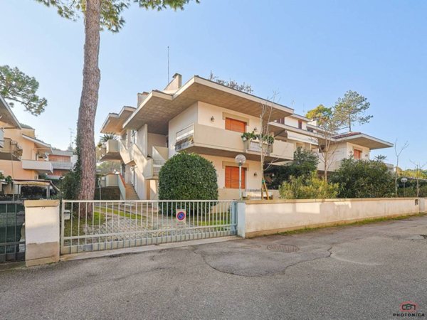 appartamento in vendita a Cervia in zona Milano Marittima