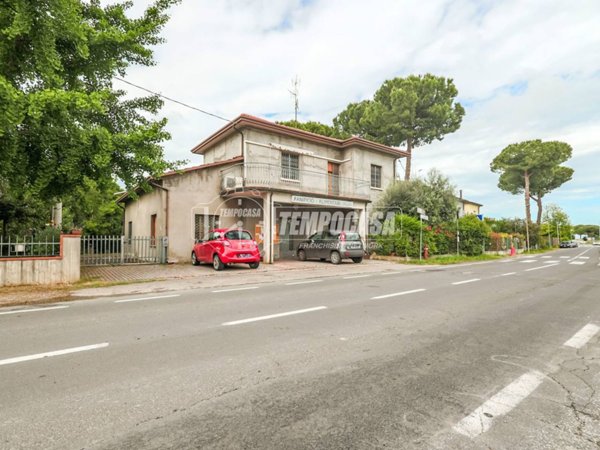 casa indipendente in vendita a Cervia in zona Cannuzzo