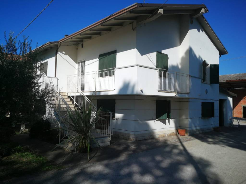 casa indipendente in vendita a Cervia in zona Villa Inferno