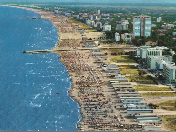 negozio in vendita a Cervia in zona Milano Marittima