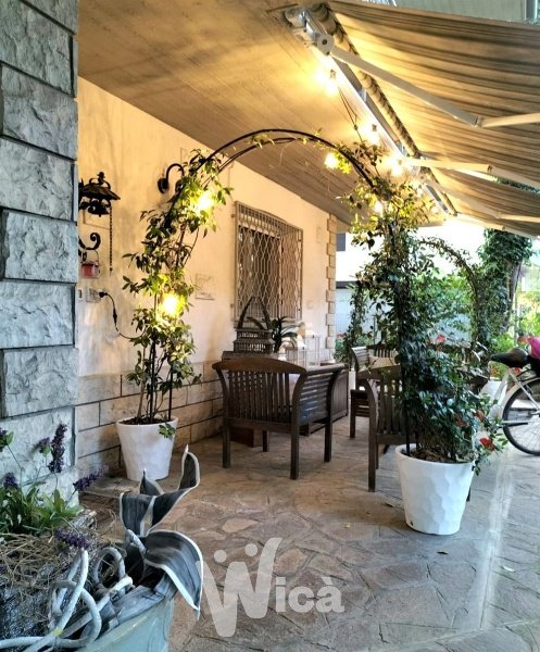 casa indipendente in vendita a Cervia