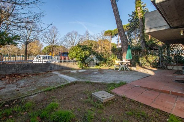 casa indipendente in vendita a Cervia in zona Pinarella