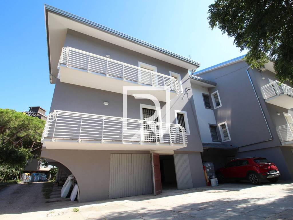 appartamento in vendita a Cervia in zona Milano Marittima