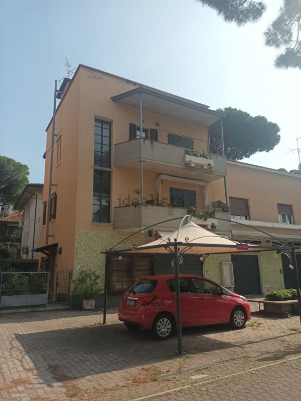 appartamento in vendita a Cervia in zona Milano Marittima