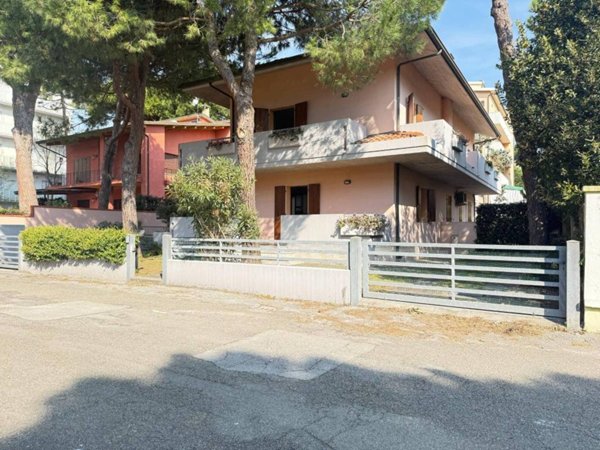 casa indipendente in vendita a Cervia in zona Milano Marittima