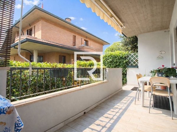 casa indipendente in vendita a Cervia in zona Pinarella