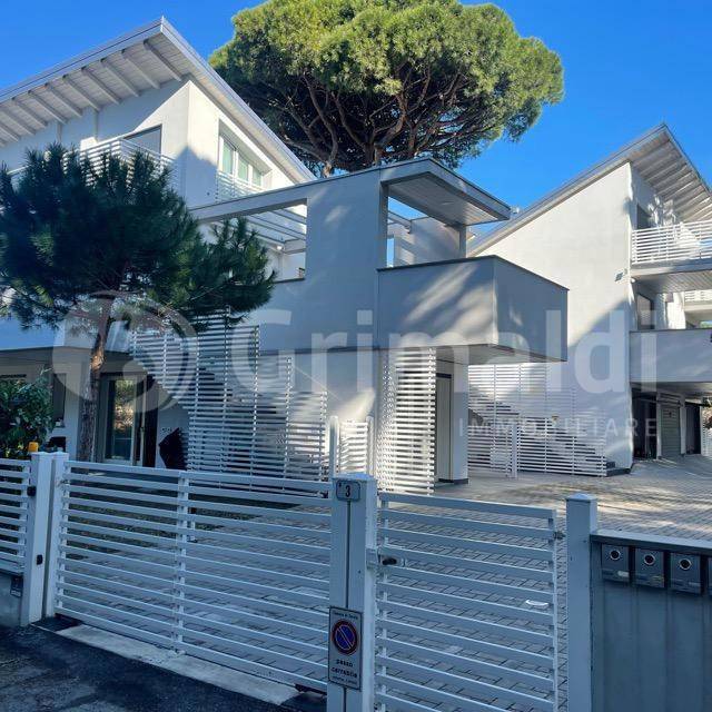 appartamento in vendita a Cervia in zona Milano Marittima