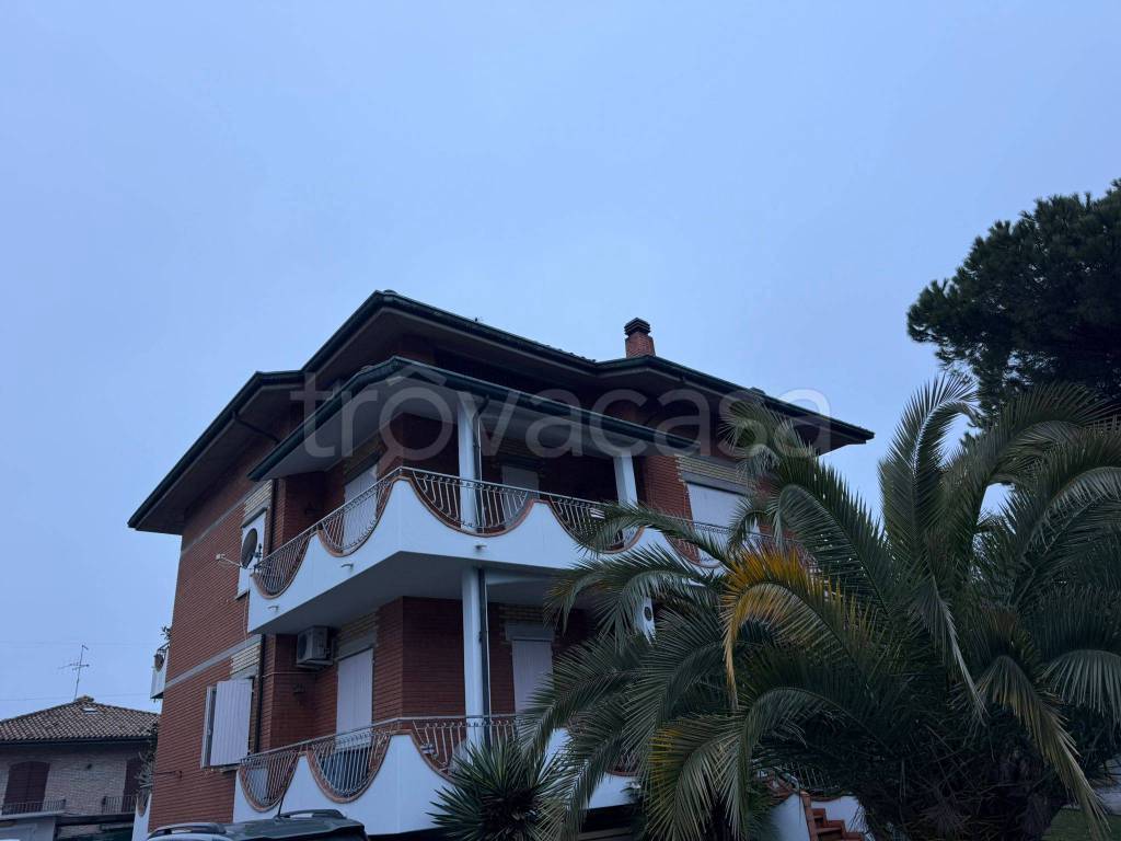 casa indipendente in vendita a Cervia in zona Pinarella