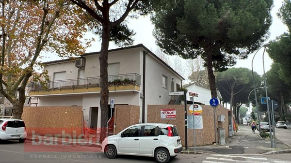 appartamento in vendita a Cervia in zona Pinarella