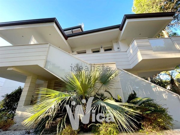 appartamento in vendita a Cervia in zona Milano Marittima