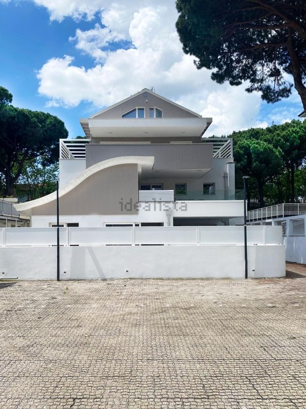 appartamento in vendita a Cervia in zona Milano Marittima