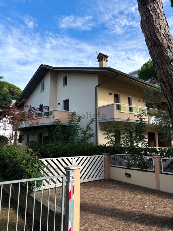 appartamento in vendita a Cervia in zona Milano Marittima