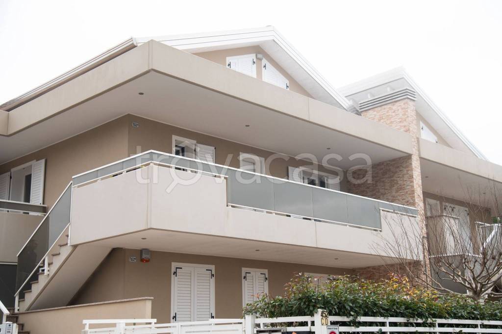 appartamento in vendita a Cervia in zona Pinarella