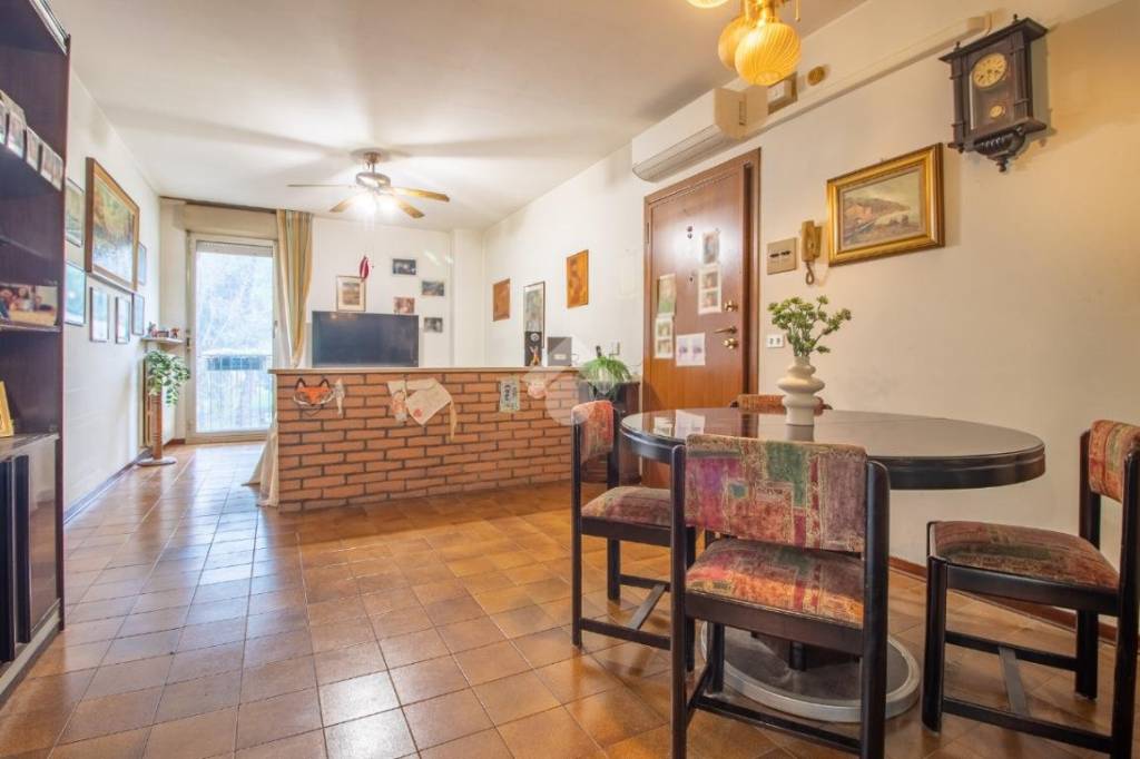 appartamento in vendita a Cervia in zona Pinarella