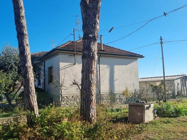 casa indipendente in vendita a Cervia in zona Pinarella
