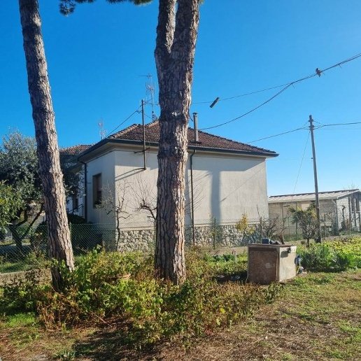 casa indipendente in vendita a Cervia in zona Pinarella