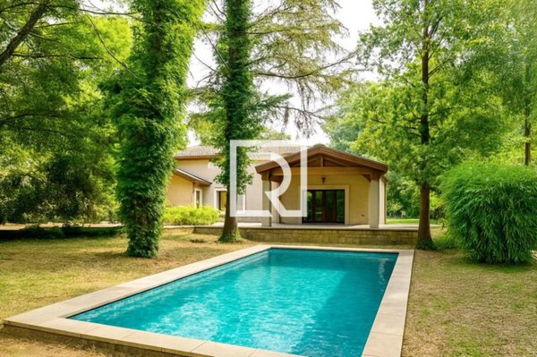 casa indipendente in vendita a Cervia