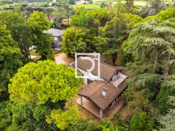 casa indipendente in vendita a Cervia