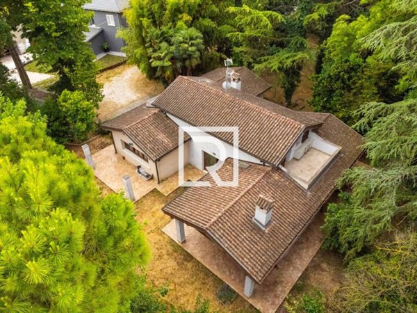 casa indipendente in vendita a Cervia