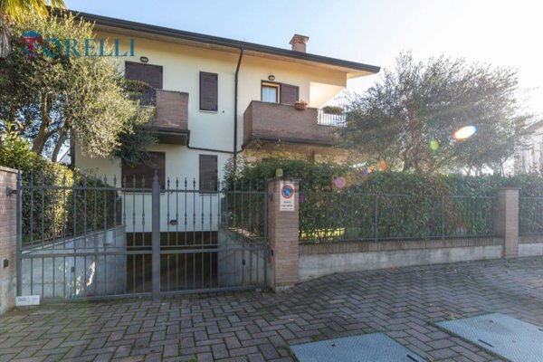 appartamento in vendita a Cervia in zona Pinarella