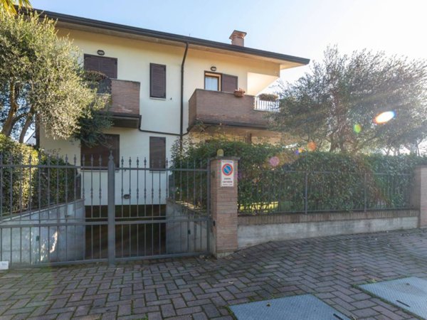 appartamento in vendita a Cervia in zona Pinarella