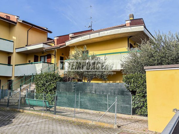 appartamento in vendita a Cervia in zona Pisignano