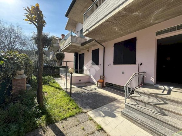 appartamento in vendita a Cervia in zona Pinarella