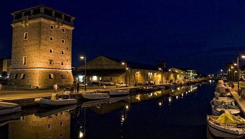 ufficio in vendita a Cervia in zona Milano Marittima