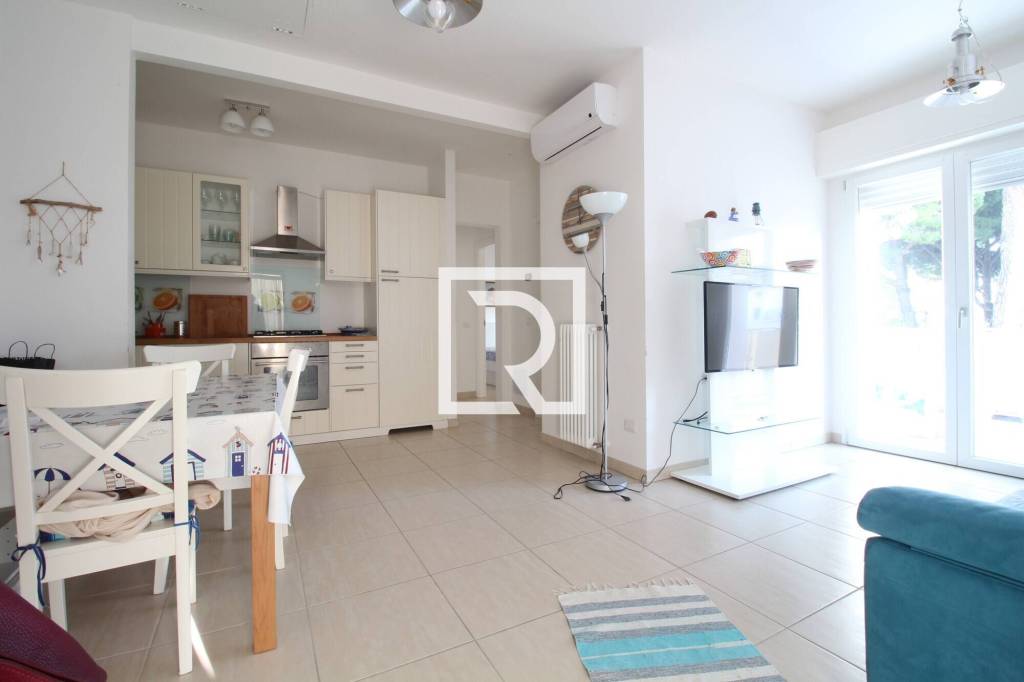 appartamento in vendita a Cervia in zona Pinarella