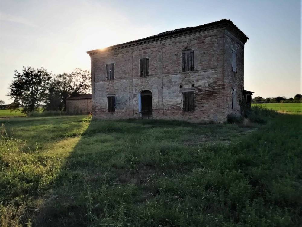 casa indipendente in vendita a Cervia in zona Pisignano