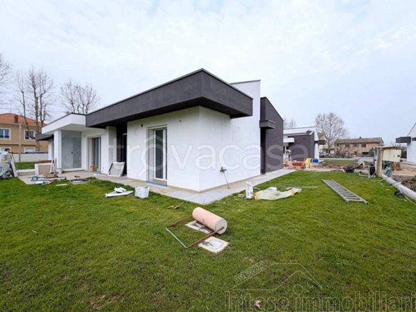 casa indipendente in vendita a Cervia