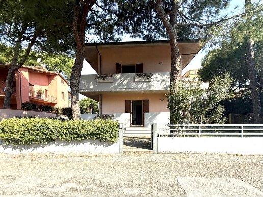 casa indipendente in vendita a Cervia in zona Milano Marittima