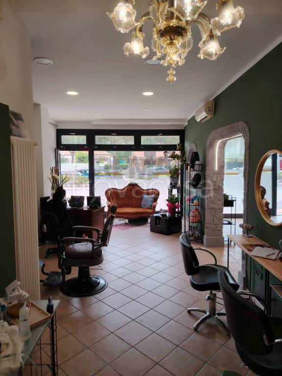 negozio in vendita a Cervia in zona Milano Marittima