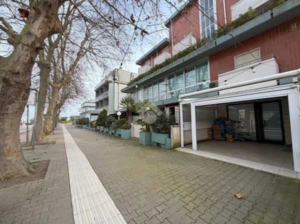 negozio in vendita a Cervia