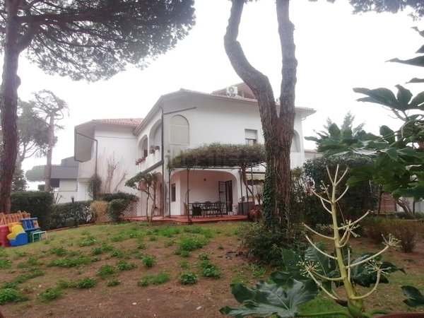 appartamento in vendita a Cervia in zona Milano Marittima