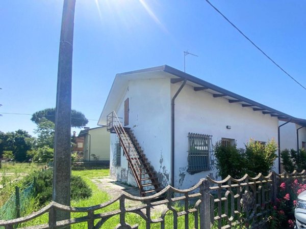 casa indipendente in vendita a Cervia in zona Milano Marittima