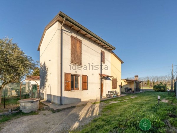 casa indipendente in vendita a Cervia