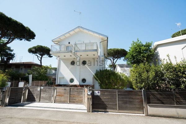 casa indipendente in vendita a Cervia in zona Milano Marittima
