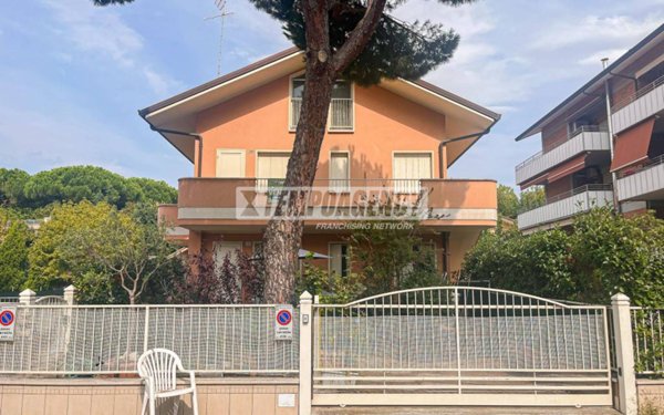 appartamento in vendita a Cervia in zona Pinarella