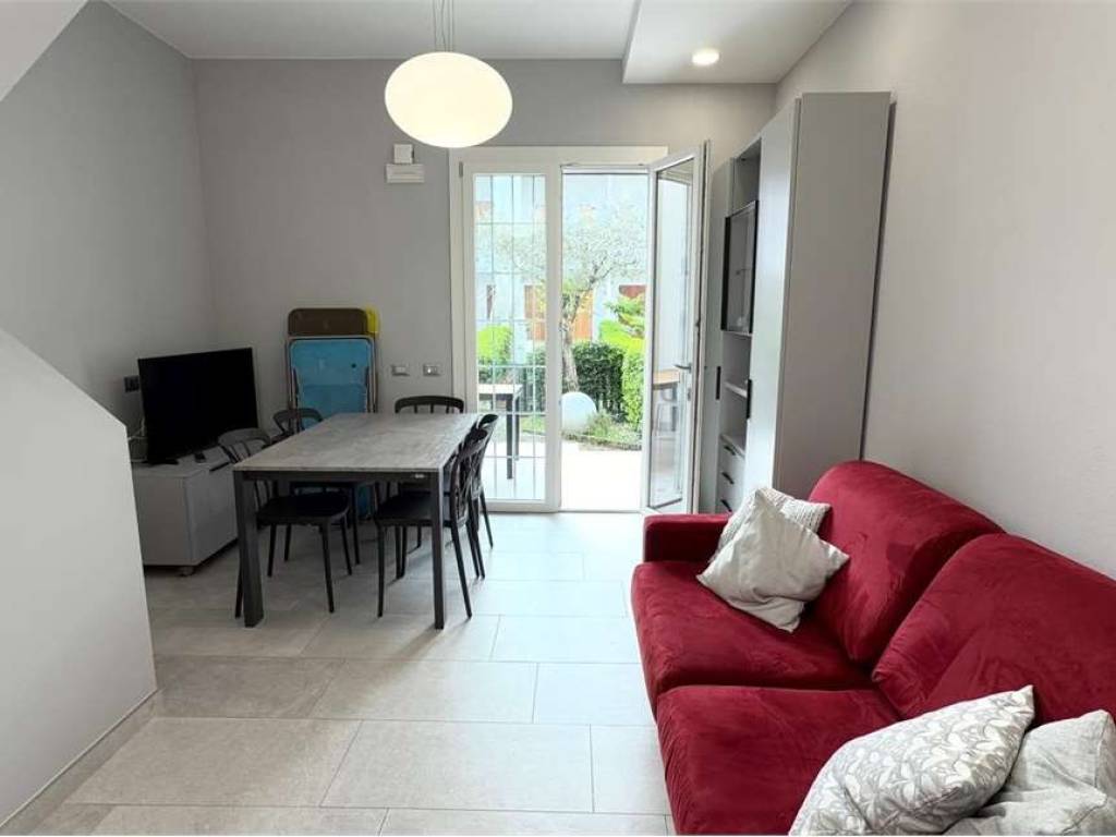 casa indipendente in vendita a Cervia in zona Pinarella