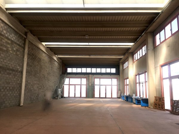 negozio in vendita a Cervia