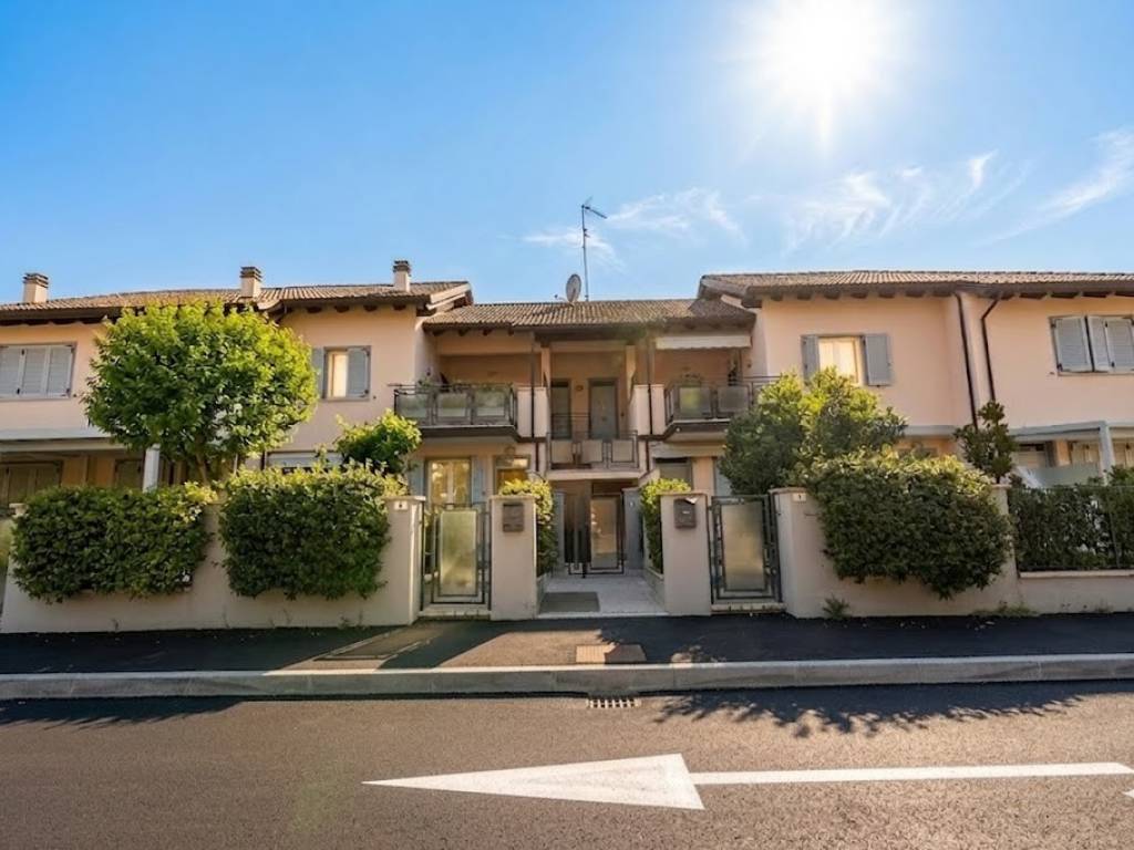 appartamento in vendita a Cervia in zona Pinarella