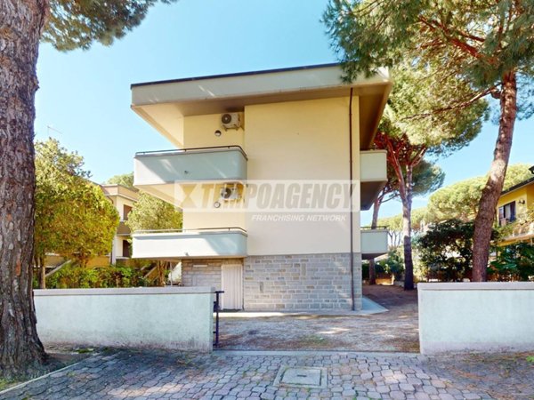 appartamento in vendita a Cervia in zona Pinarella