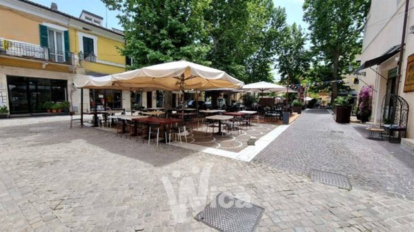 negozio in vendita a Cervia